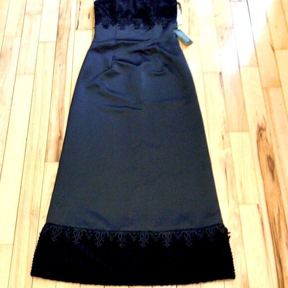 JESSICA McCLINTOCK MIDNIGHT BLACK STRAPLESS VELVET TRIM GOWN 10 NWT - Picture 4 of 16
